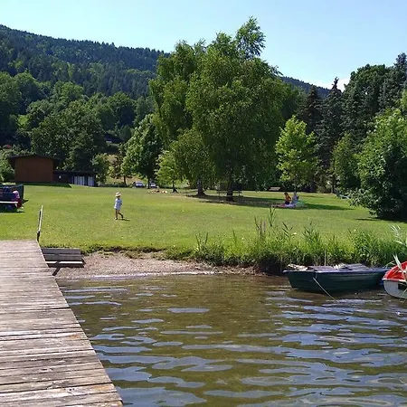 Geraeumige Mit Seezugang * Altossiach