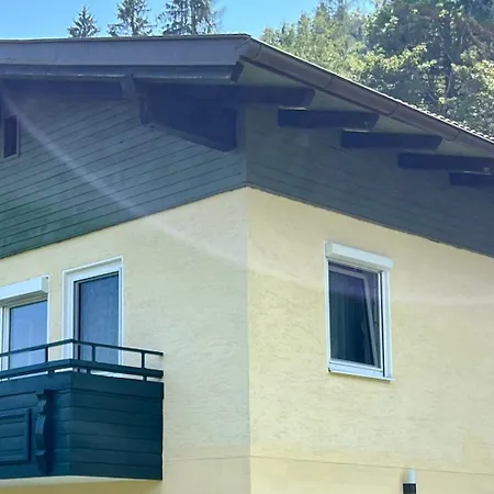 Geraeumige Mit Seezugang * Altossiach